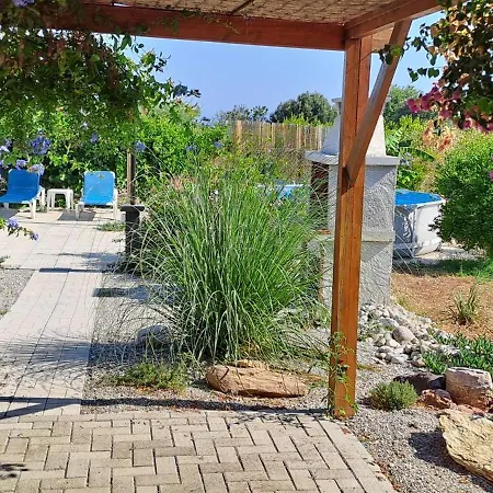 Σαλέ Villa Soroni